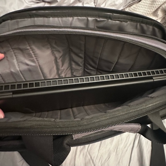 Kenneth Cole Messenger Bag- Gunmetal Gray - Picture 7 of 10